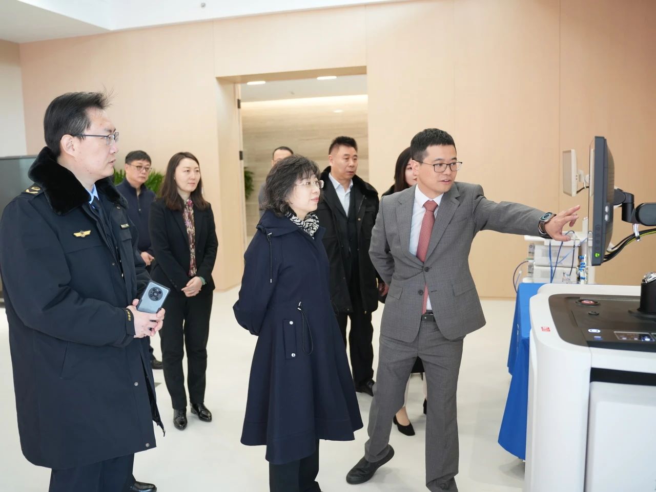 北京市藥監(jiān)局領(lǐng)導一行蒞臨海杰亞醫(yī)療開展春節(jié)前安全督導檢查及座談?wù){(diào)研